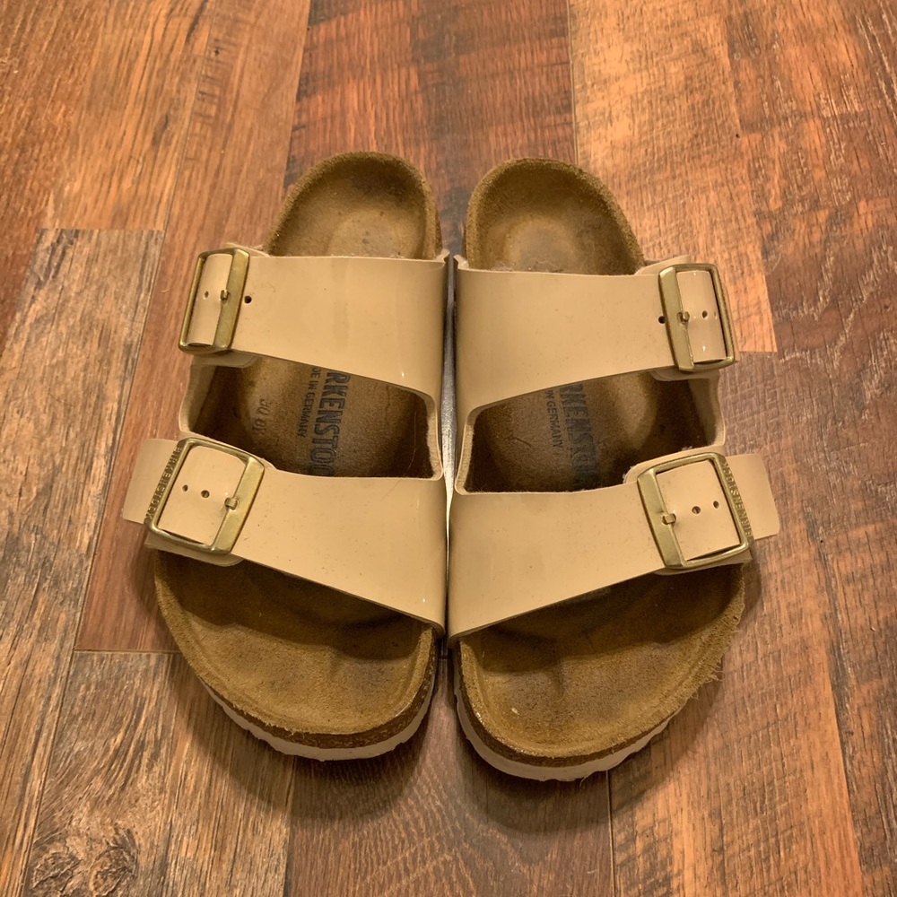Birkenstock patent nude SIZE 37
